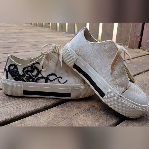 Alexander Mcqueen Low Cut Embroidered Octopus Sneakers - As Is - Picture 3 of 11